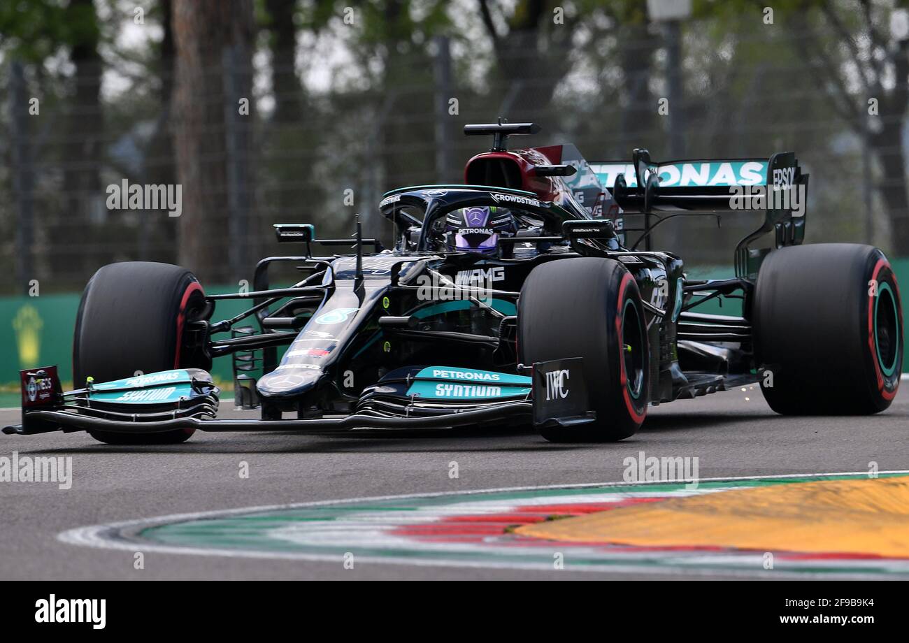 Formula One F1 - Emilia Romagna Grand Prix - Autodromo Enzo e Dino Ferrari,  Imola, Italy - April 17, 2021 Mercedes' Lewis Hamilton in action during  qualifying REUTERS/Jennifer Lorenzini Stock Photo - Alamy