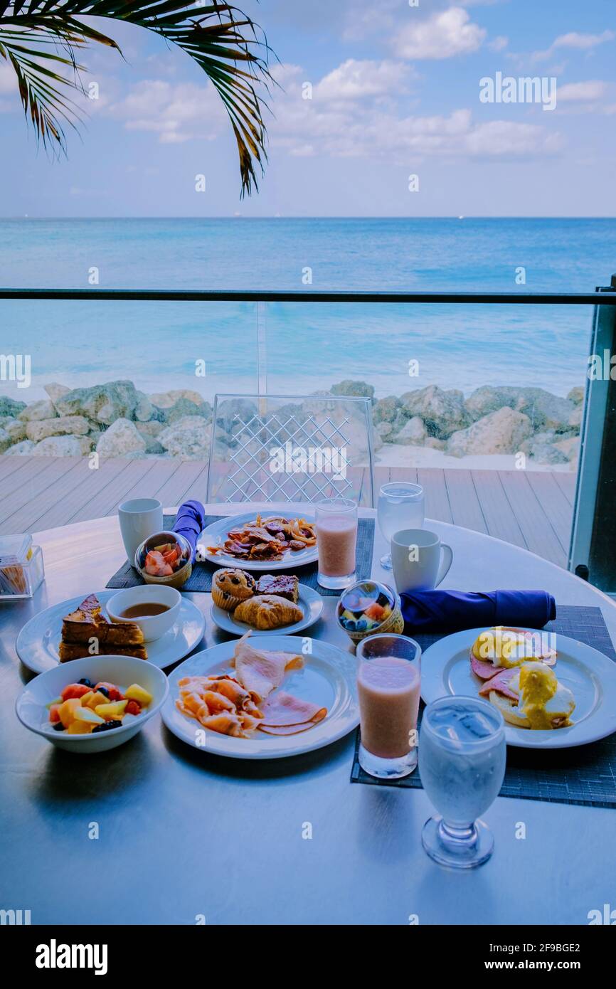 breakfast with a sea view at the beach. Aruba Stock Photo Alamy