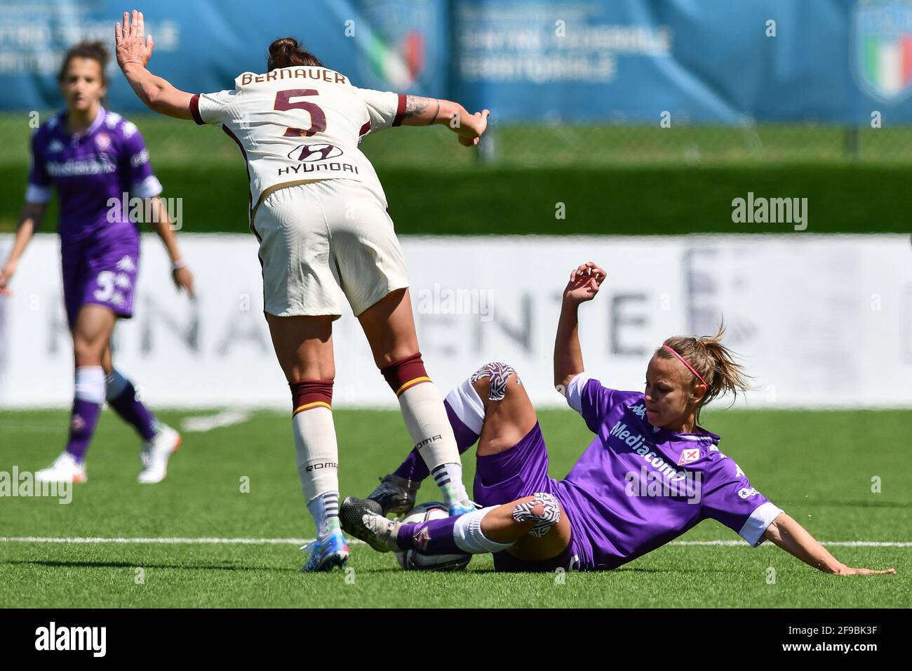 Agnese Bonfantini (Roma) and Stephanie Breitner (Fiorentina Femminile)  during ACF Fiorentina