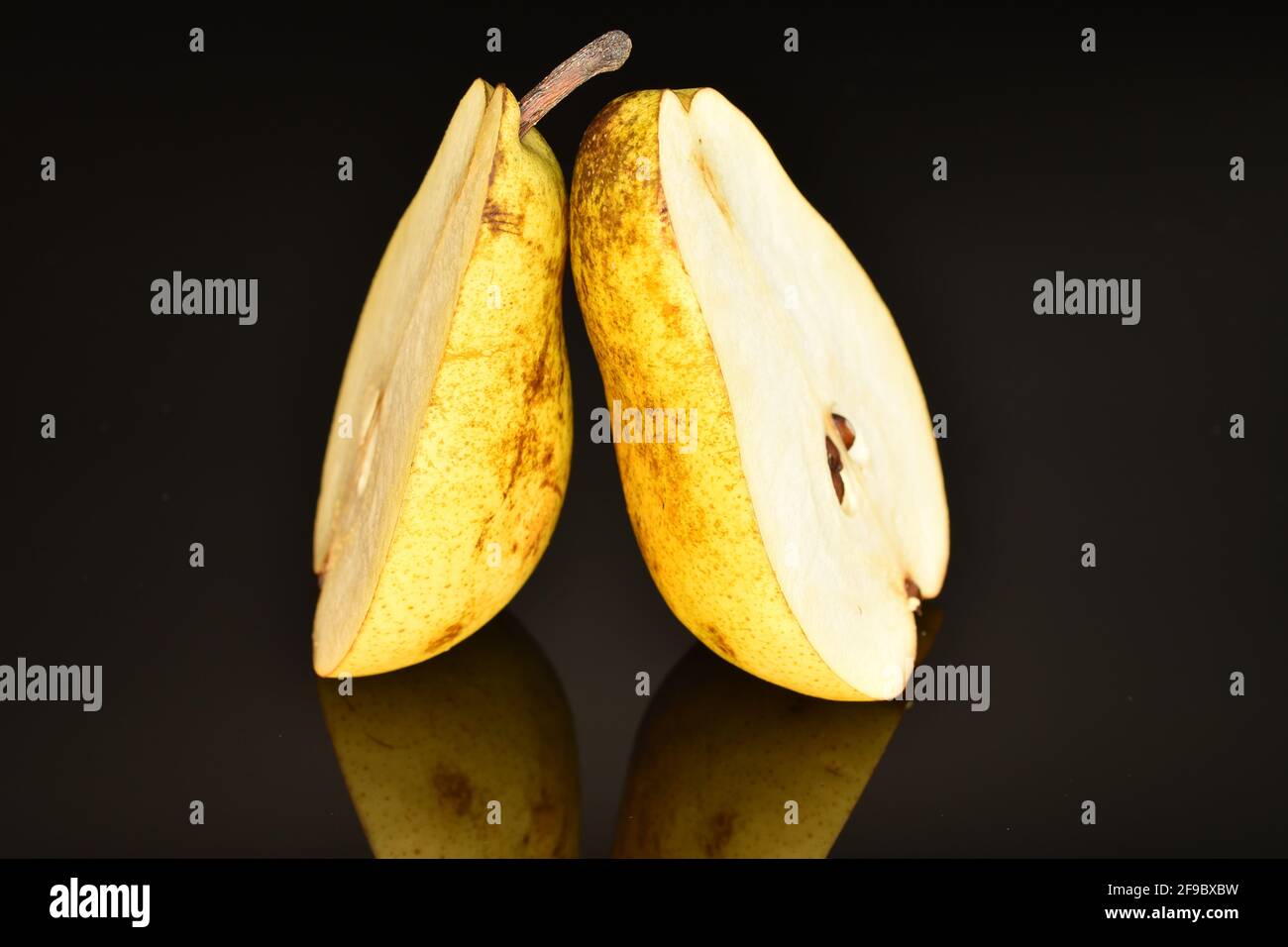 Dessert pear hi-res stock photography and images - Page 11 - Alamy