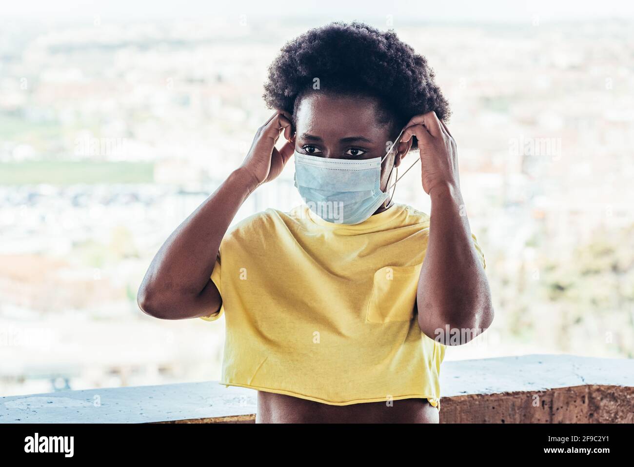 Black afro woman hi-res stock photography and images - Alamy
