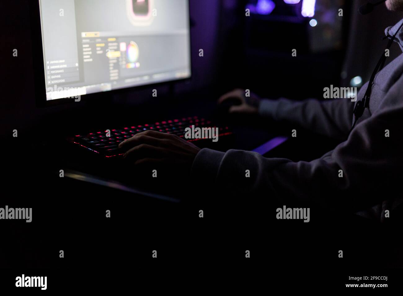 Lagos, Portugal: February 2021; Young boy playing the online game platform,  Roblox on a PC at home Stock Photo - Alamy