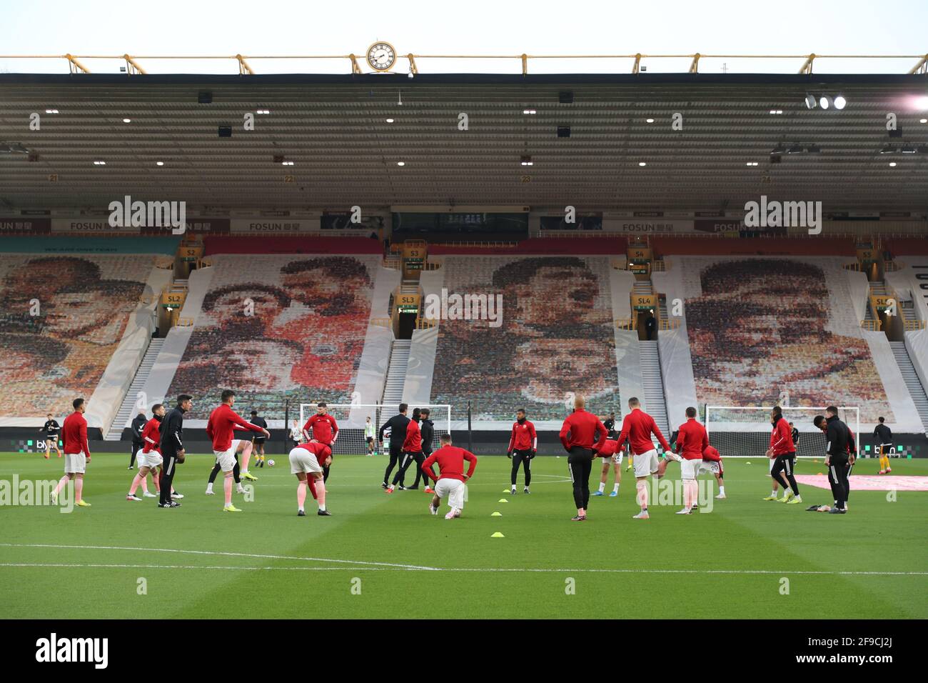 Sheffield United warm up prior to the Premier League match at Molineux, Wolverhampton. Picture date: Saturday April 17, 2021. Stock Photo