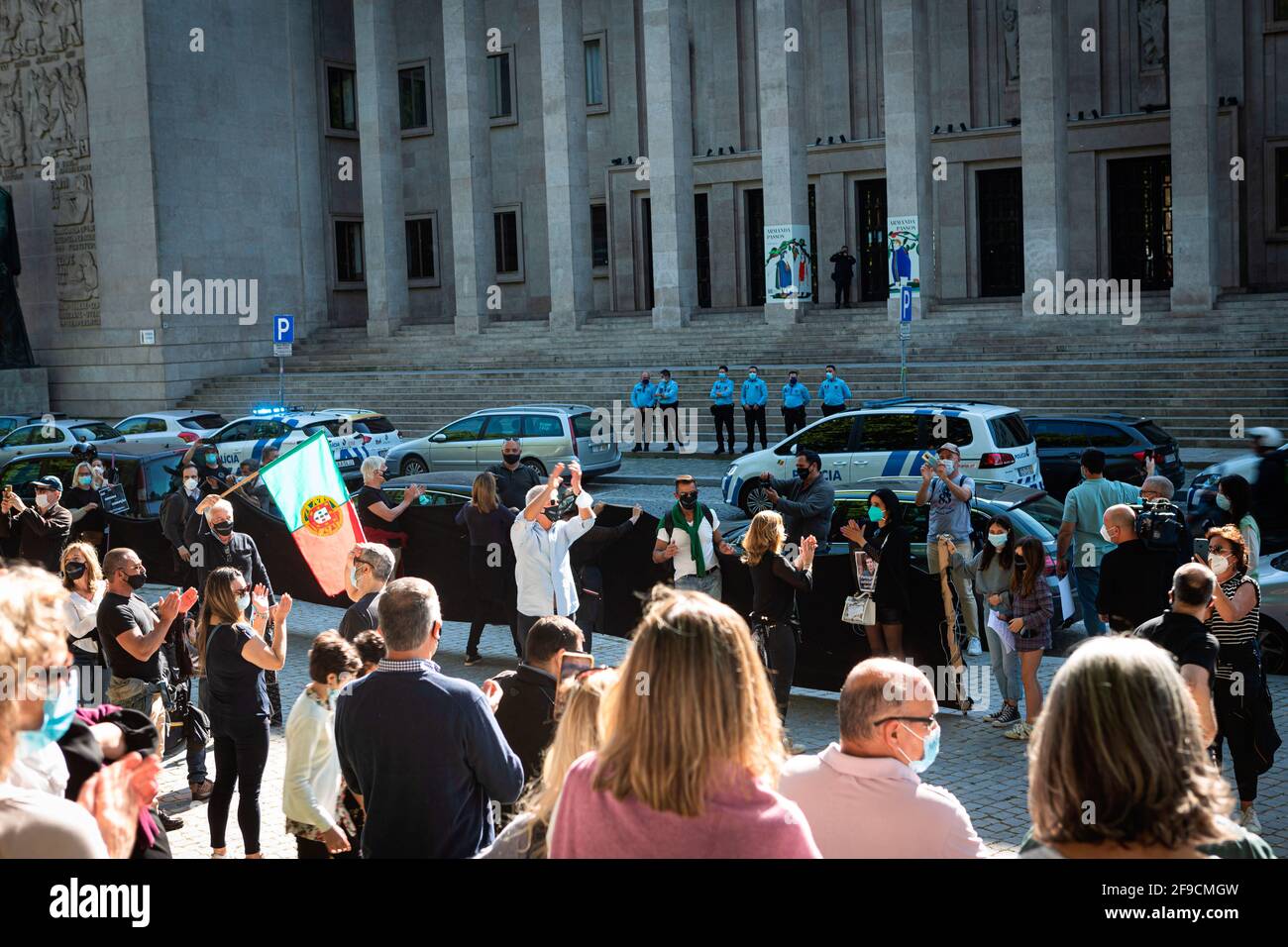 Porto, Portugal. 17th Apr, 2021. Protesters gather outside the Appeals Court during the demonstration. Protest against corruption in the Downtown of Porto organized because the Portuguese ex-Prime Minister José Sócrates was pardoned of most of the crimes he was charged for. (Photo by Teresa Nunes/SOPA Images/Sipa USA) Credit: Sipa USA/Alamy Live News Stock Photo