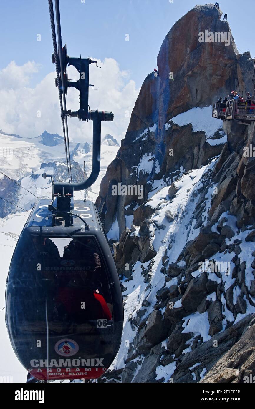 Panoramic Mont Blanc cable car with route: Aiguille du Midi - Pointe Helbronner Chamonix-Mont-Blanc, Haute-Savoie, France Stock Photo