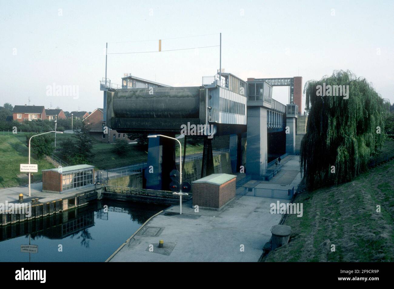 The new boat lift (built 1962) in 1980, now closed and part of the Westphalian State Museum of Industrial Heritage, Henrichenburg, North Rhine-Westphalia, Germany Stock Photo