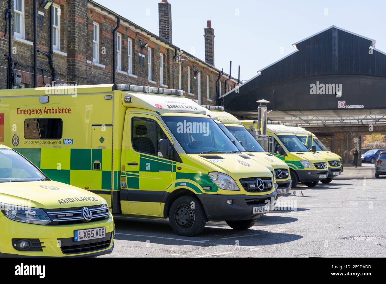 Bell Ambulance Christmas Party 2022 Pictures Ambulance Station High Resolution Stock Photography And Images - Alamy