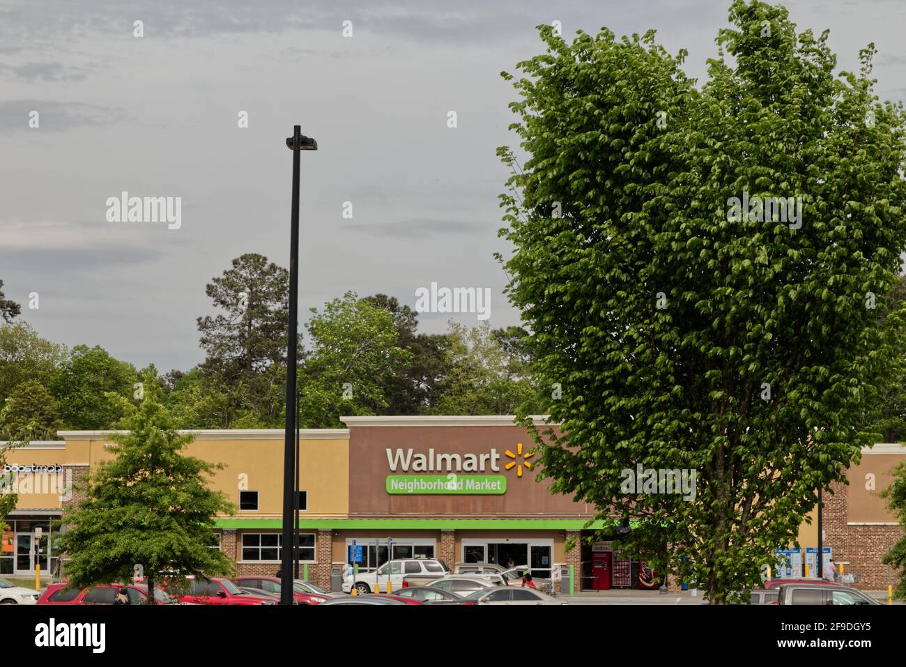 Facade of the Outdoor Section of Walmart Store, Boulder Highway, Las Vegas,  Nevada. Editorial Stock Photo - Image of trees, walmart: 226362138