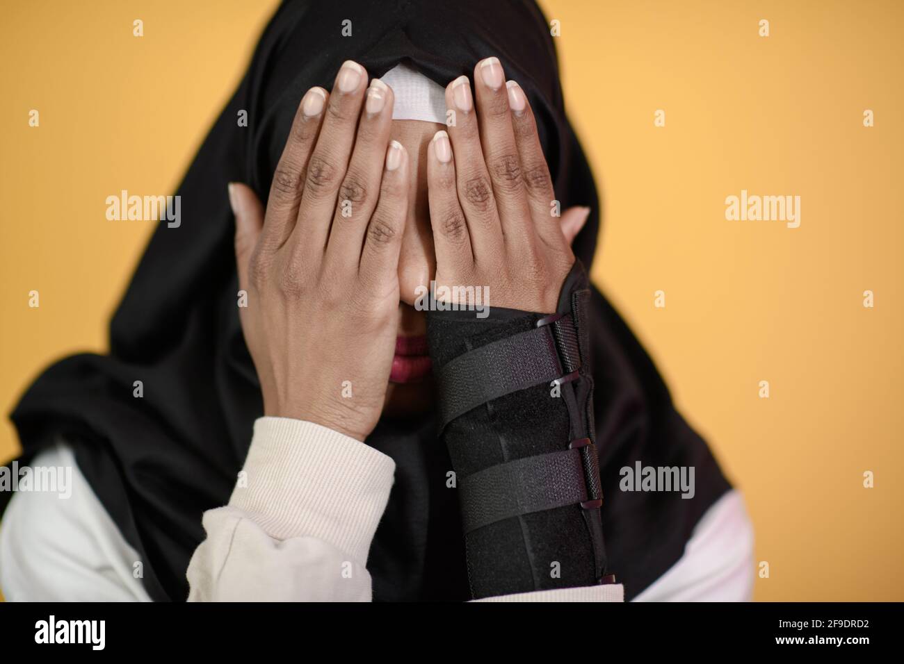 African Muslim Woman Wearing Hijab And Traditional Muslim Clothes ...