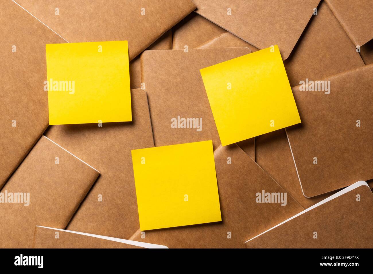 yellow sticky note on kraft brown notebook on table background.creativity thinking method ideas.content marketing concept Stock Photo