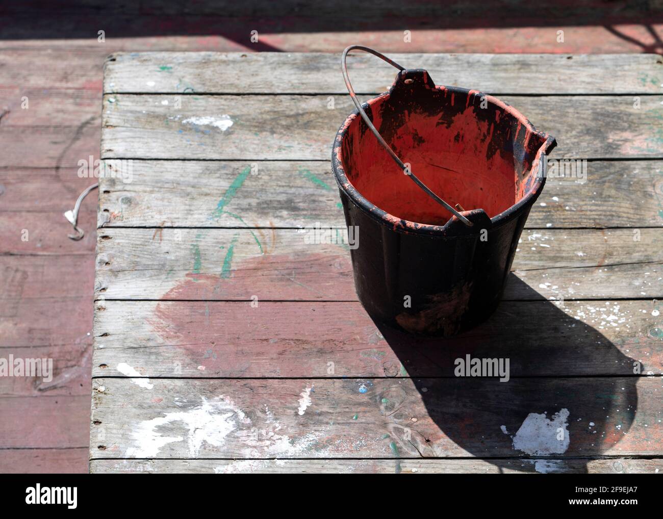 Glossy bucket hires stock photography and images Alamy