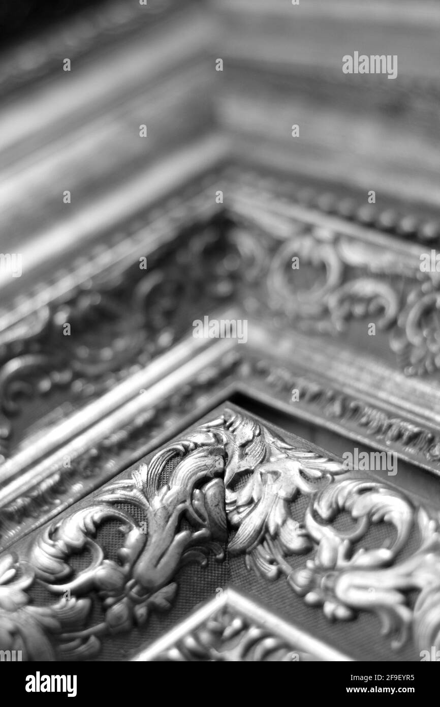 Black mouldings hires stock photography and images Alamy