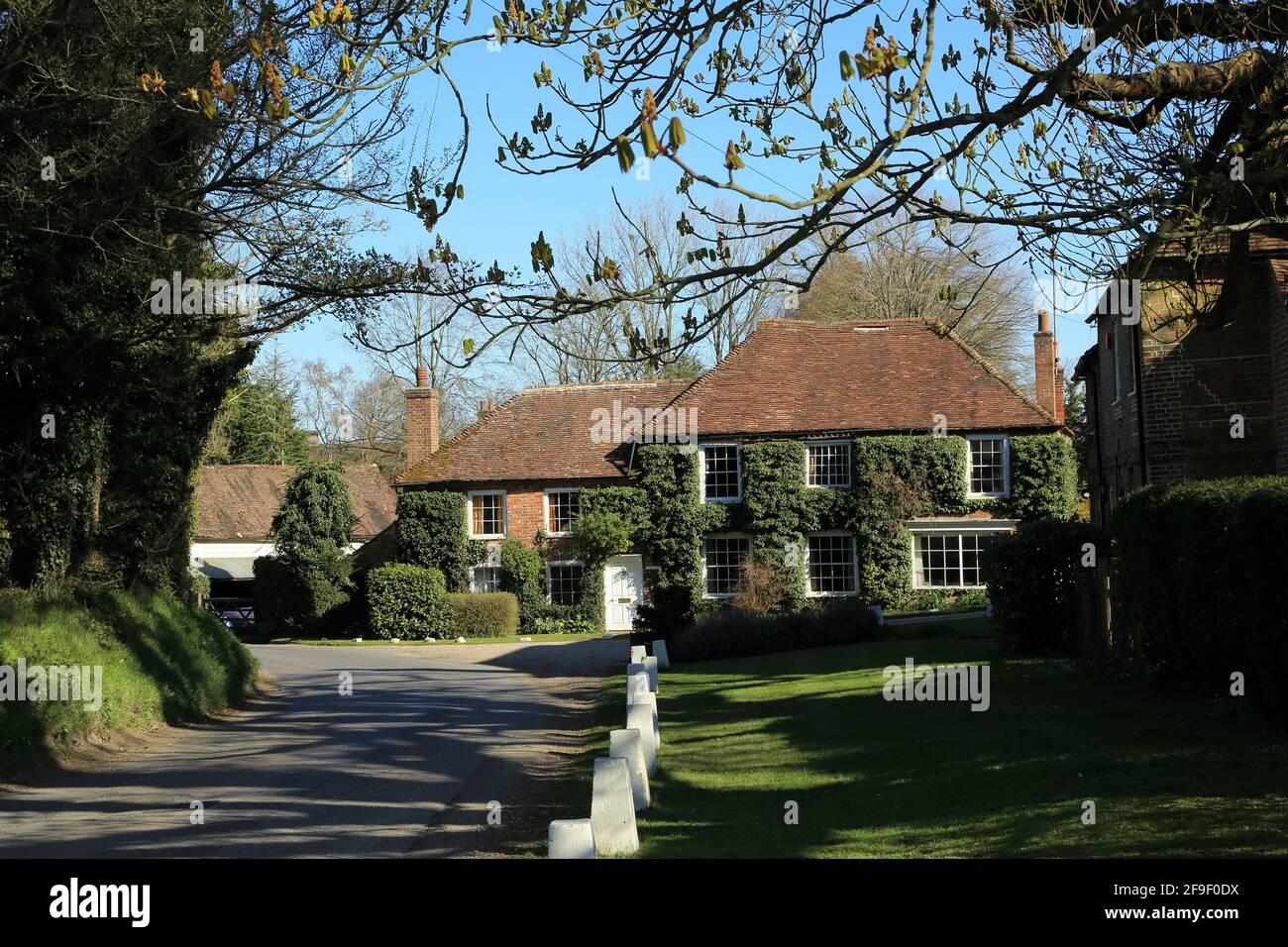 Pictureseque cottage - Coquet Lodge, The Street, East Brabourne, Ashford, Kent, England, United Kingdom Stock Photo