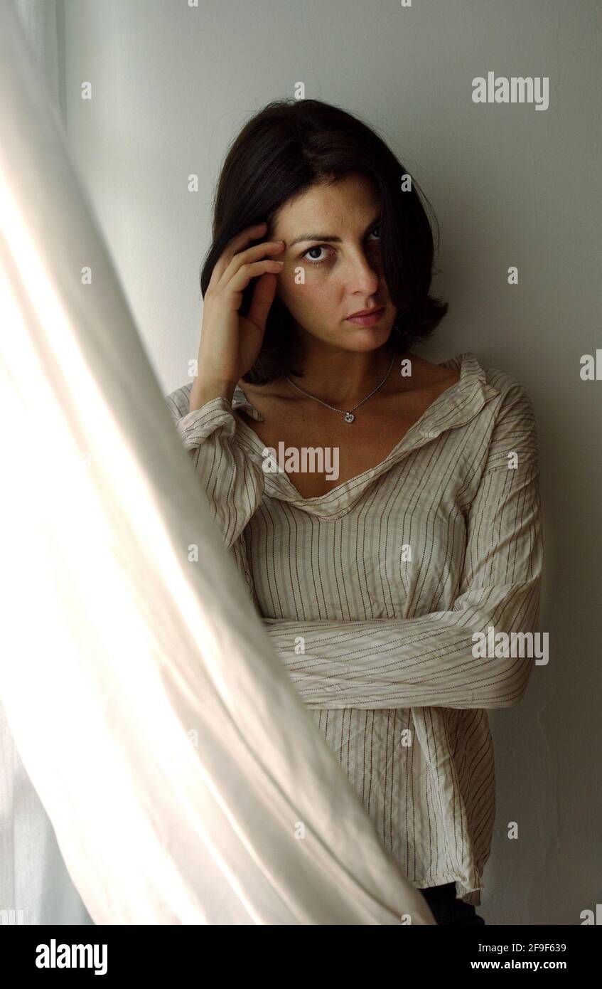 GINA BELLMAN.6/9/02 PILSTON Stock Photo - Alamy