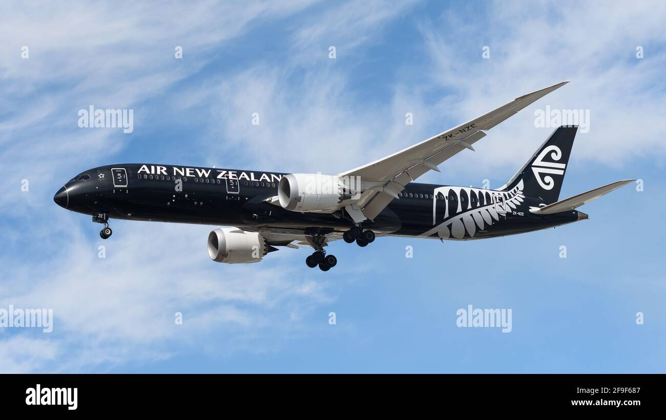 Air New Zealand Boeing 787 in 'All Black' paintwork Stock Photo