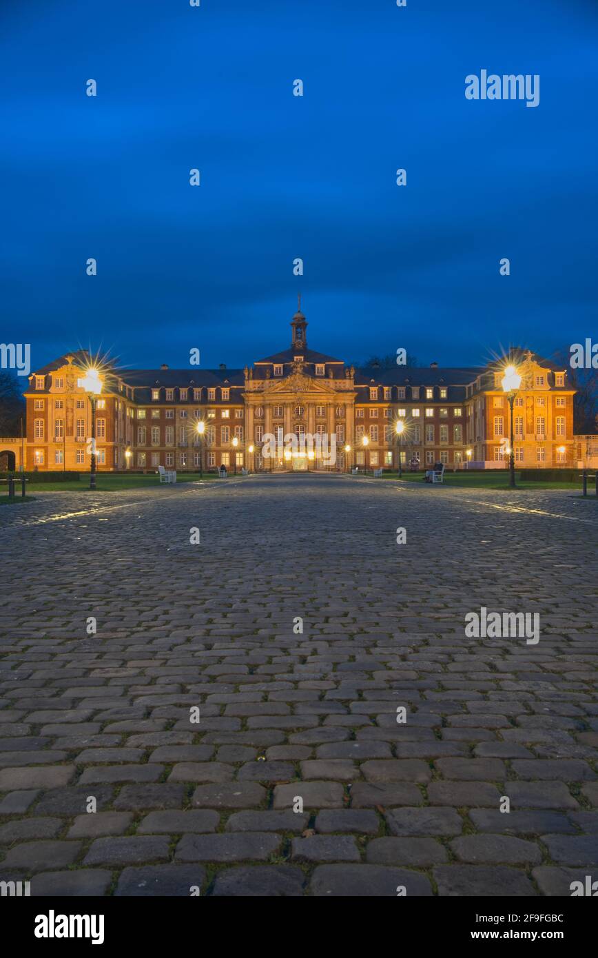 The famous castle in Muenster, Germany Stock Photo Alamy