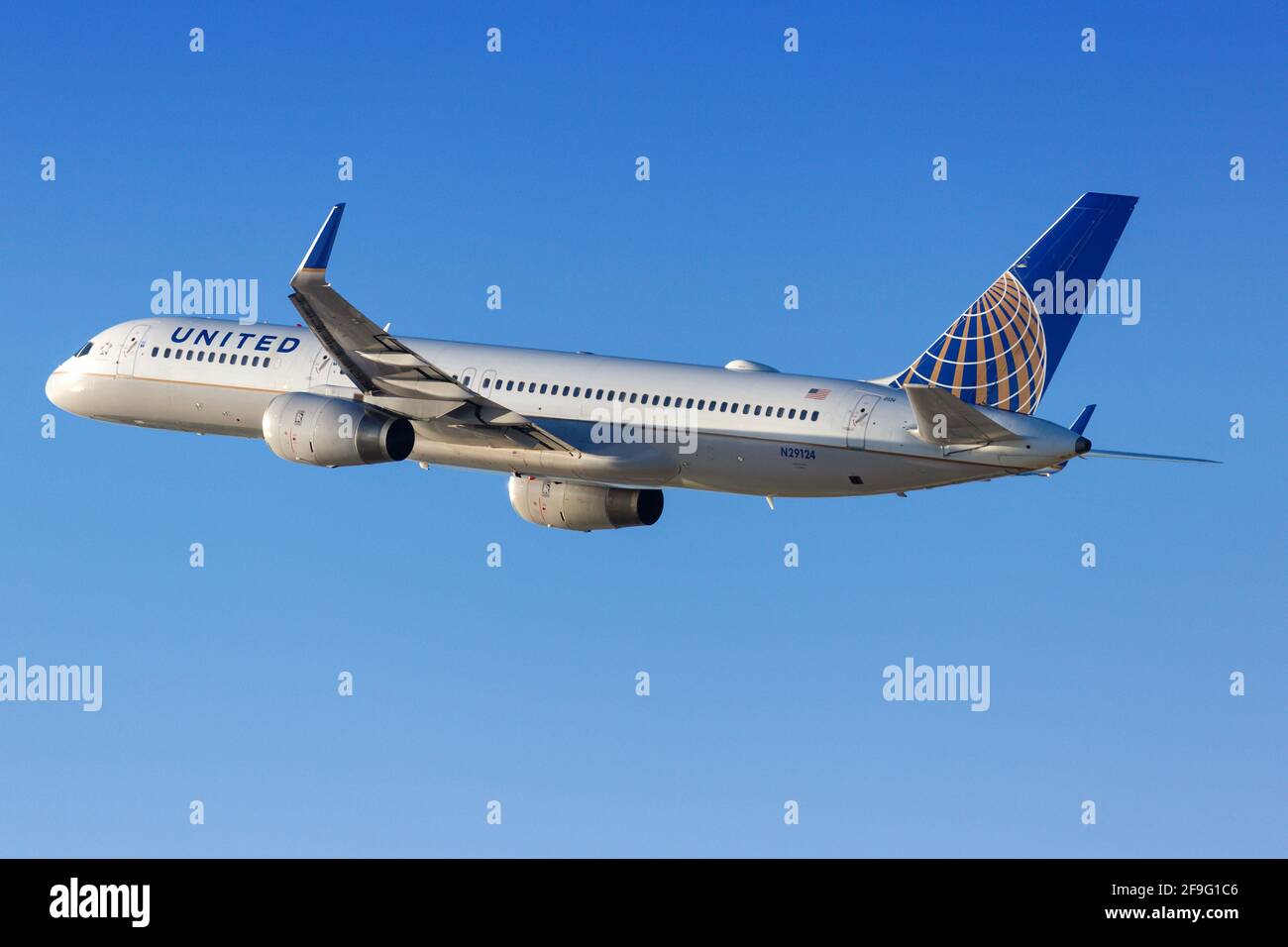 Los Angeles, USA - 19. February 2016: United Airlines Boeing 757-200 at Los Angeles airport (LAX) in the USA. Boeing is an aircraft manufacturer based Stock Photo