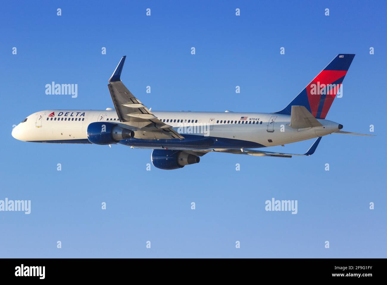 Los Angeles, USA - 19. February 2016: Delta Airlines Boeing 757-200 at Los Angeles airport (LAX) in the USA. Boeing is an aircraft manufacturer based Stock Photo