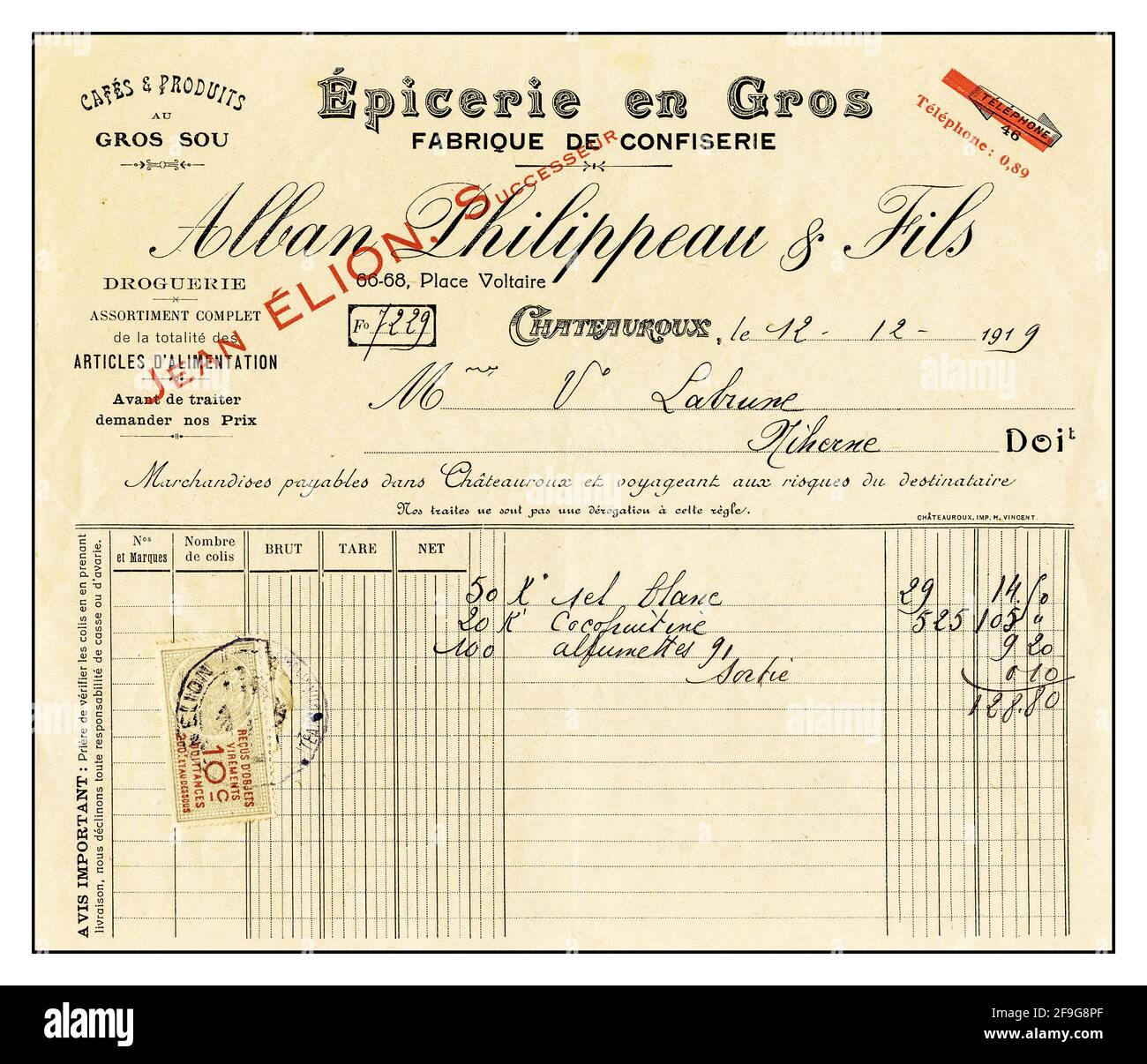 Vintage old 1900's EPICERIE EN GROS handwritten receipt for wholesale groceries French receipt. dated December 12, 1919. CHATEAUROUX Indre France Stock Photo