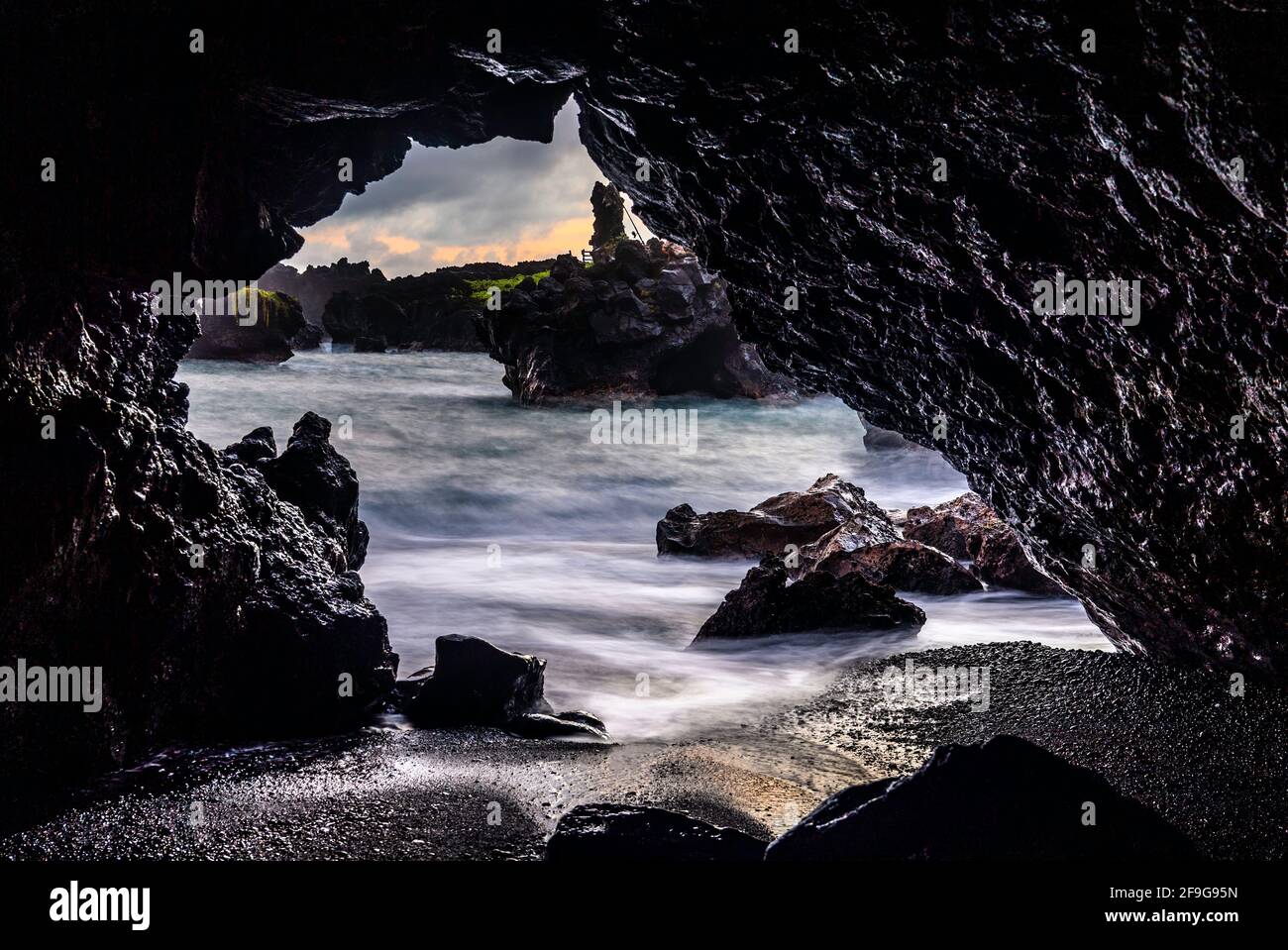 Sea Cave, Waianapanapa State Park, Hana, Maui, Hawaii Stock Photo Alamy