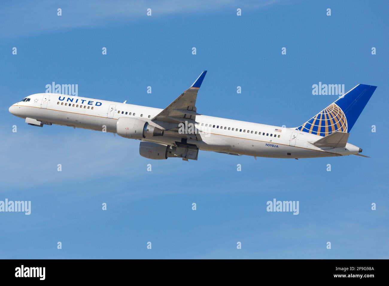 Los Angeles, USA - 22. February 2016: United Airlines Boeing 757-300 at Los Angeles airport (LAX) in the USA. Boeing is an aircraft manufacturer based Stock Photo