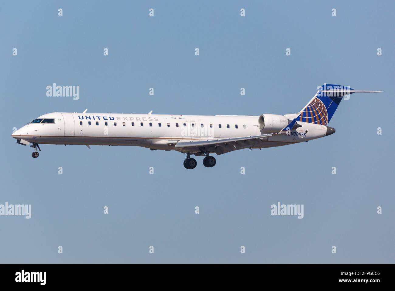 Bombardier CRJ700 Seat Maps, Specs Amenities Delta Air Lines atelier