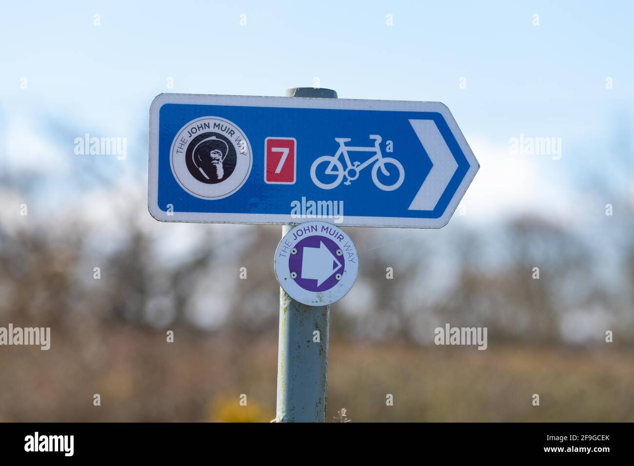John Muir Way cycle route (Section 2) and cycle route 7 near Croftamie, Stirling Scotland, UK Stock Photo