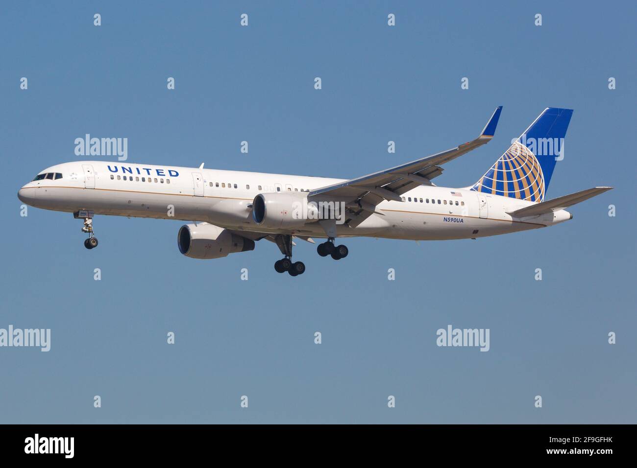 Los Angeles, USA - 21. February 2016: United Airlines Boeing 757-300 at Los Angeles airport (LAX) in the USA. Boeing is an aircraft manufacturer based Stock Photo