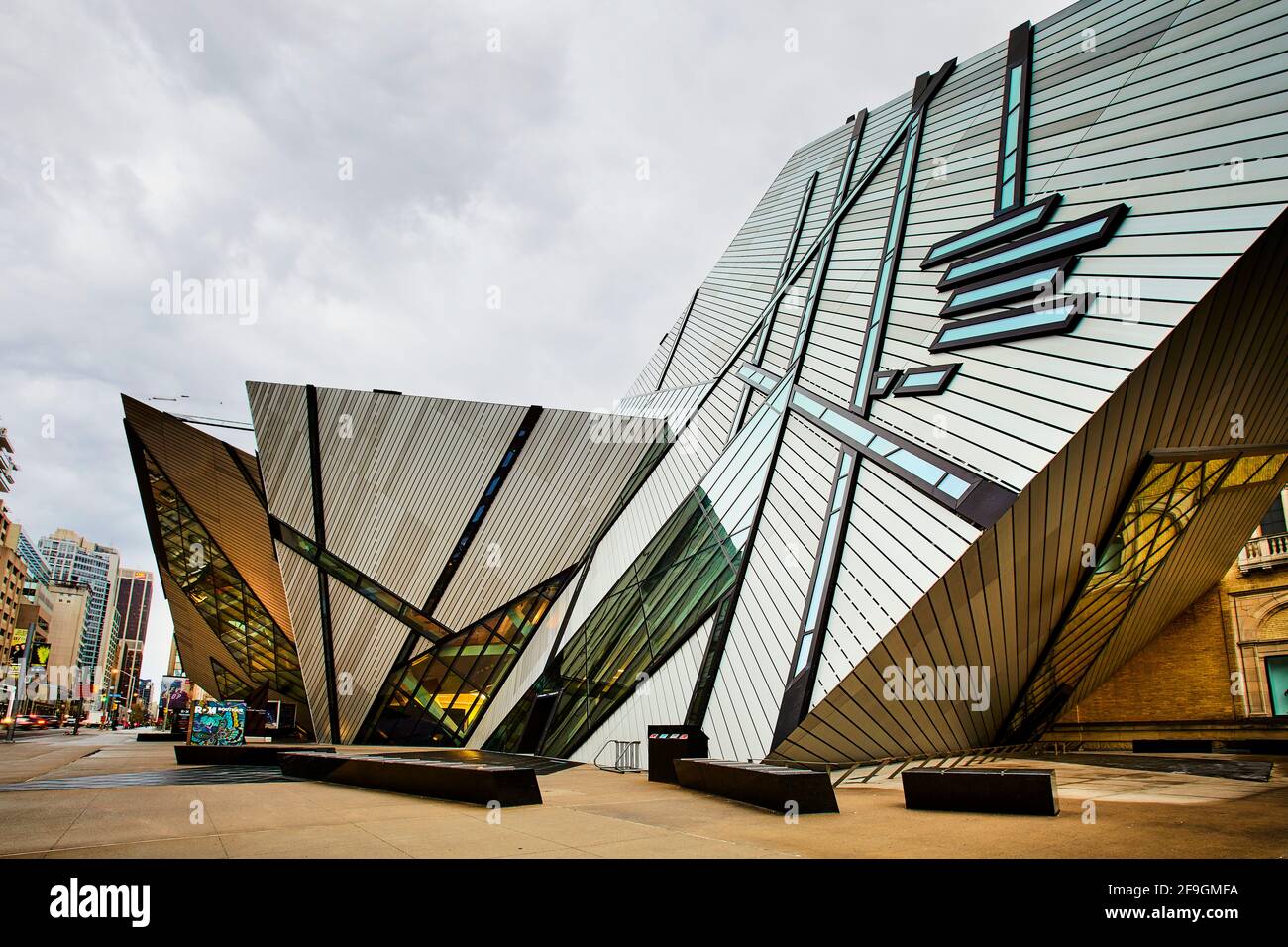 Exploring History and Art The Royal Ontario Museum of Toronto Stock