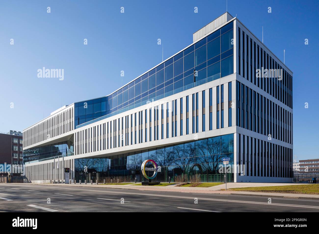 New construction of the corporate headquarters of the plastics group Covestro, Chempark