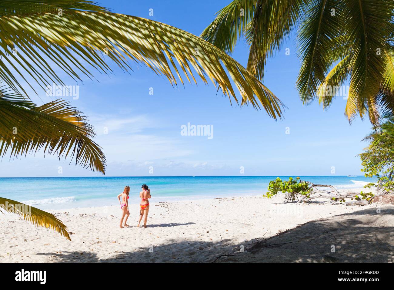 Mother daughter dominican hi-res stock photography and images - Alamy