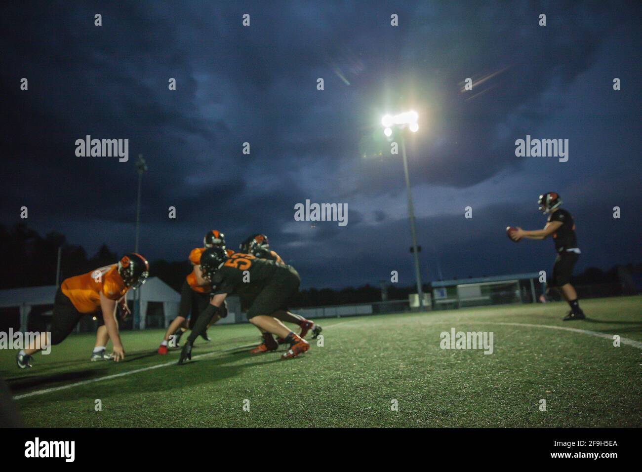 American Football Players Stadium Hi res Stock Photography And Images american-football-players-stadium-hi-res-stock-photography-and-images