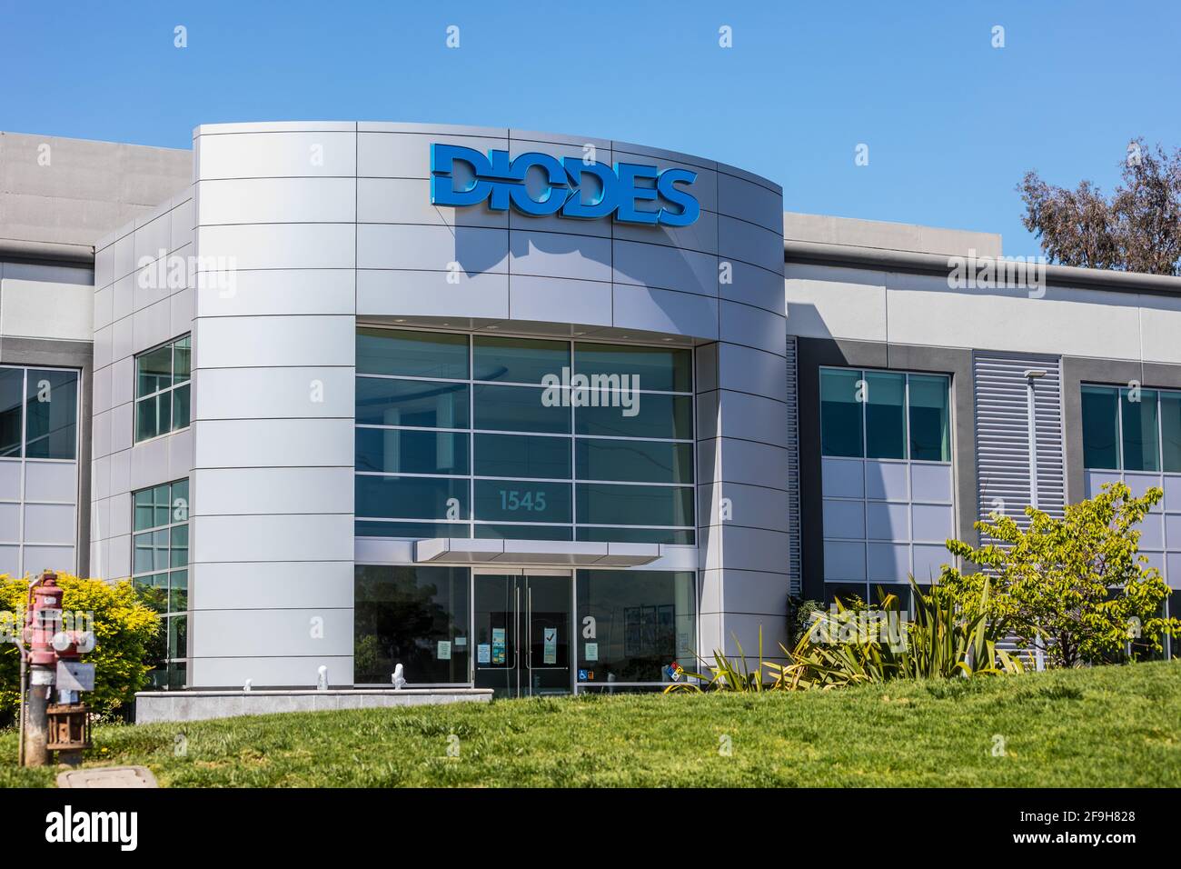 Spear phishing hires stock photography and images Alamy