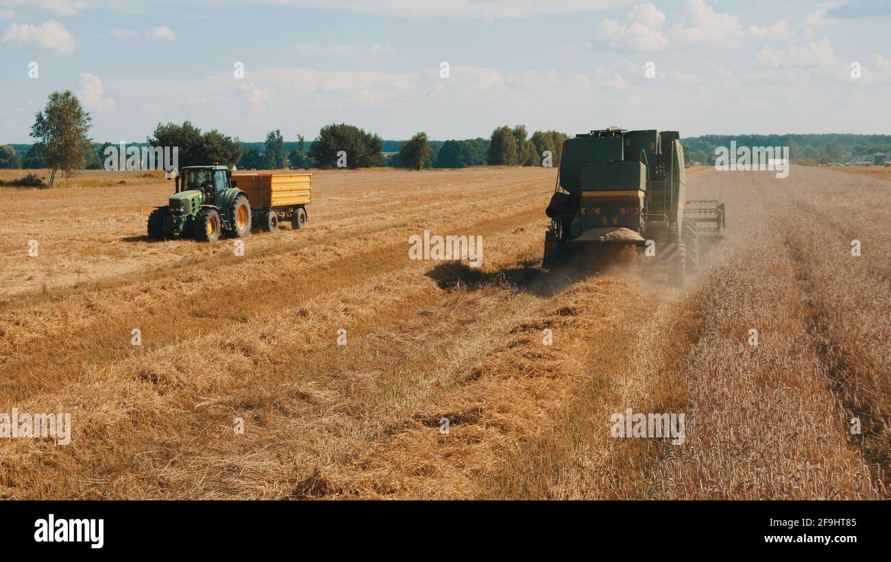 Tractors working in the field hi-res stock photography and images - Alamy
