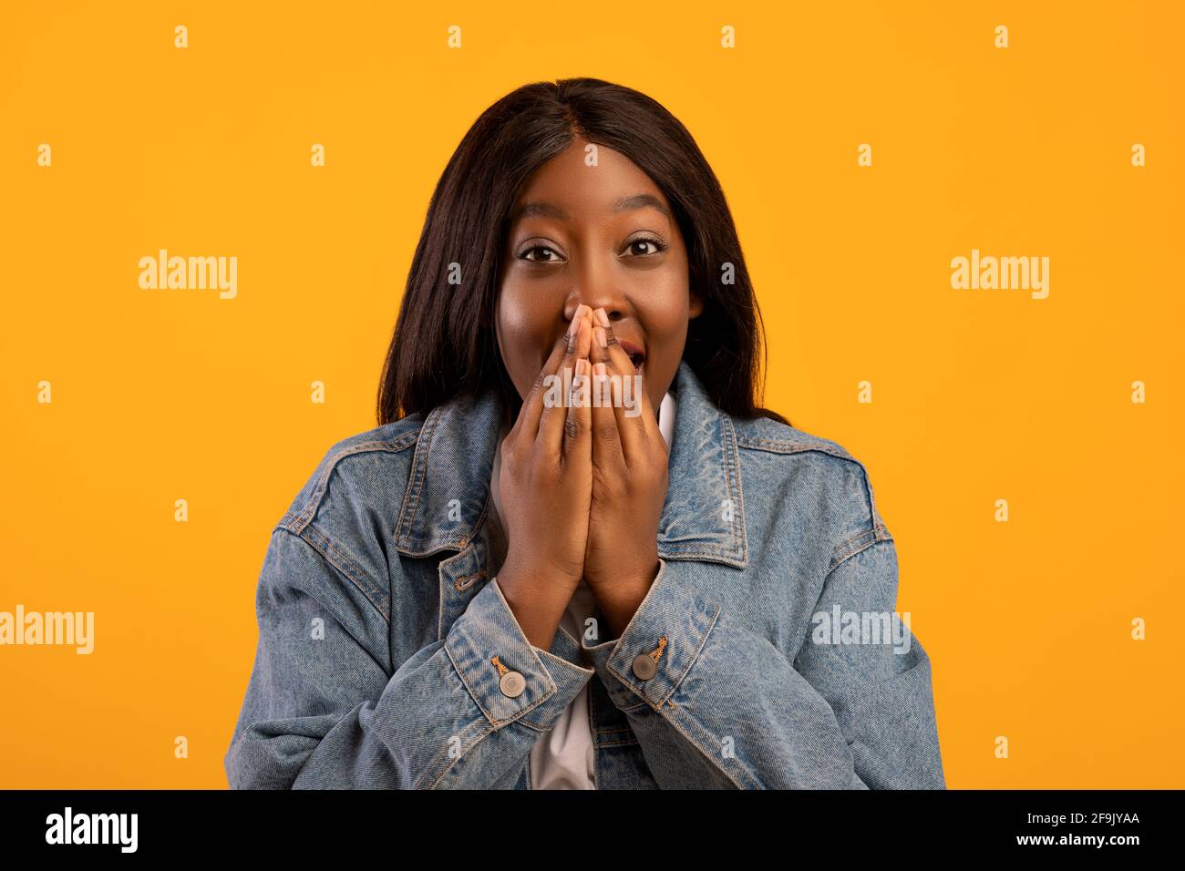 Lady in jeans hires stock photography and images Alamy