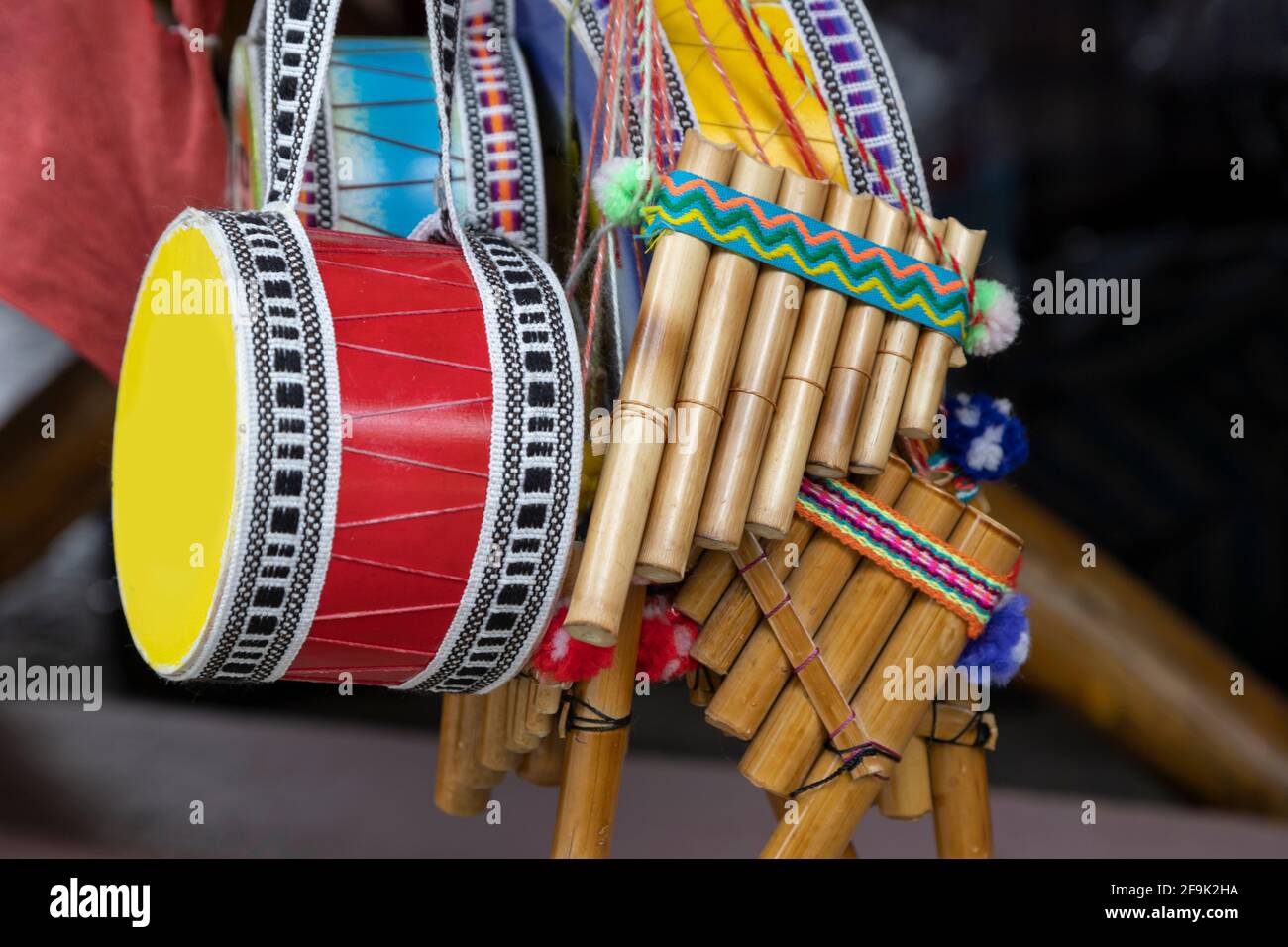 Handmade musical instruments hi-res stock photography and images - Alamy