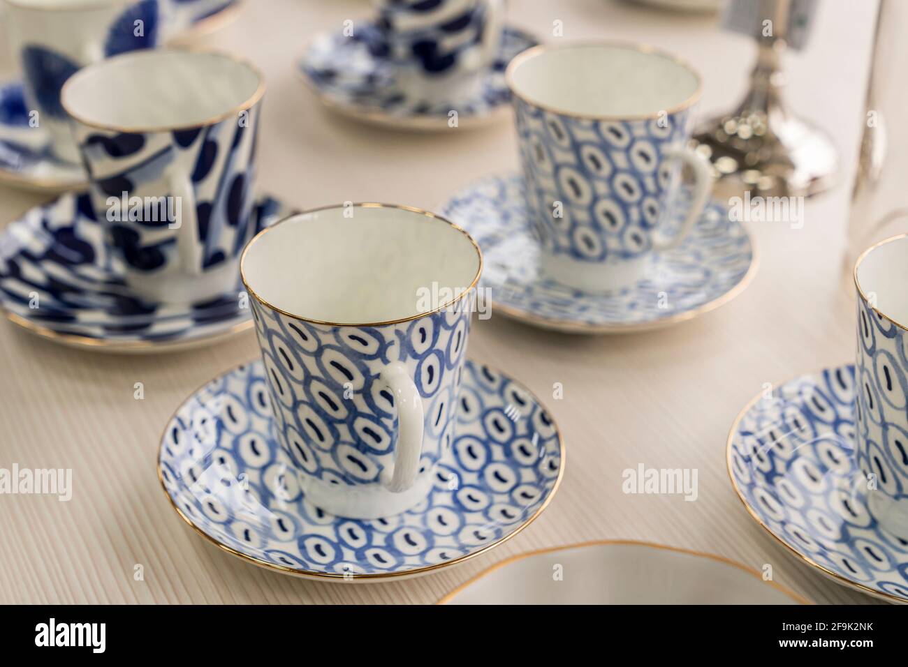 Set pattern hi-res stock photography and images - Alamy