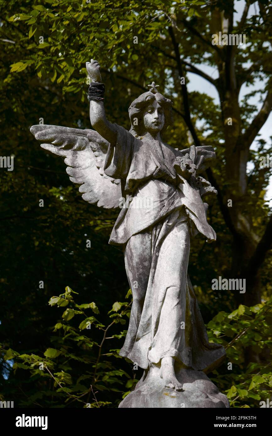 Engel, Statue, Hauptfriedhof Frankfurt, Hessen, Deutschland Stock Photo