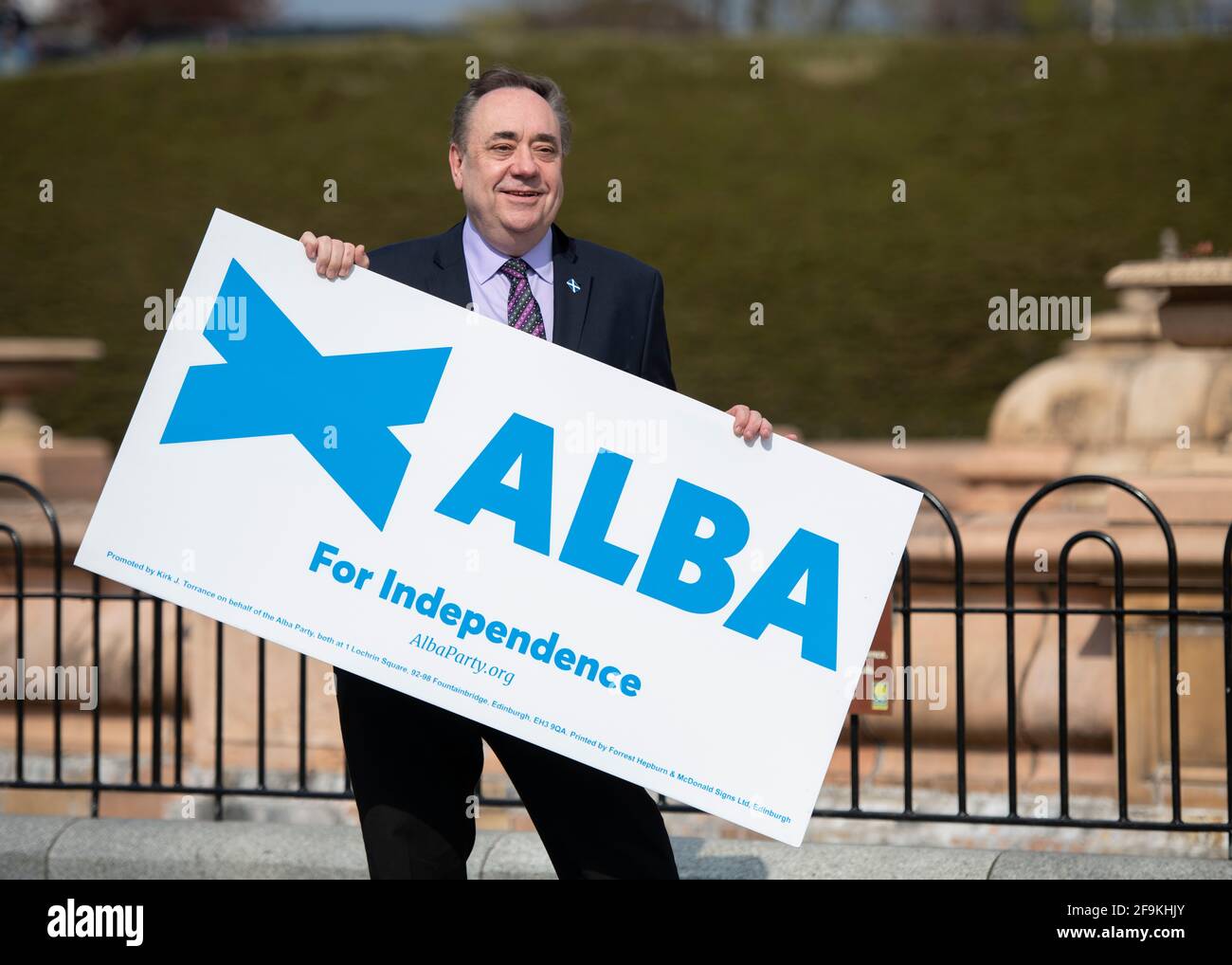 Glasgow, Scotland, UK. 19 April 2021. PICTURED: Alex Salmond Leader of the Alba Party marks the start of the ALBA Glasgow campaign with ALBA Glasgow Candidates: Cllr Michelle Ferns, Ailsa Gray, Cllr Shahid Farooq and Lynn McMahon. Mr Salmond will outline ALBA's plans to enhance the Educational Maintenance Allowance and Cllr Ferns will set out how ALBA intend to provide Financial support to taxi drivers and private hire drivers. Speaking in advance of the Photo call ALBA Party Leader Alex Salmond said: “ Today we are announcing targeted measures to support young people and taxi drivers acr Stock Photo