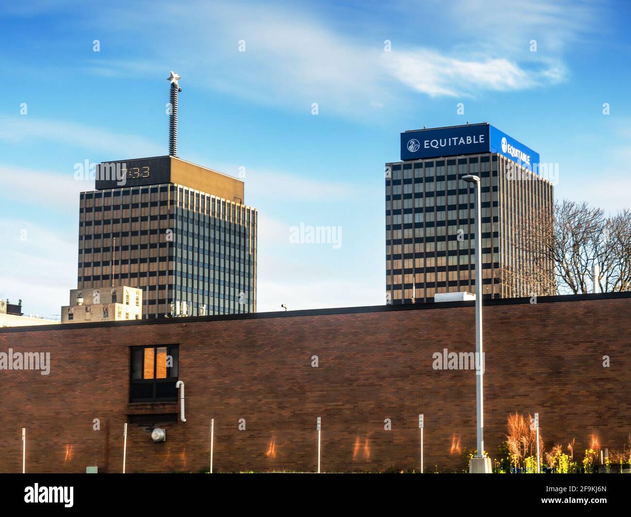 Mony tower hi-res stock photography and images - Alamy, image size:1300x1065