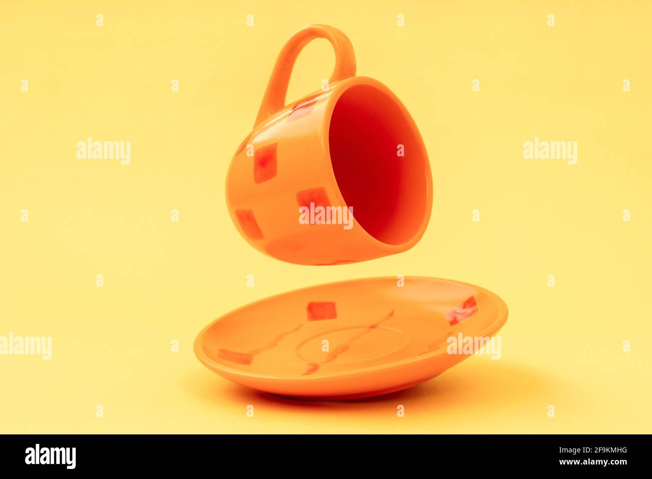 Falling Mug Empty Levitating coffee mug hi-res stock photography and images - Alamy