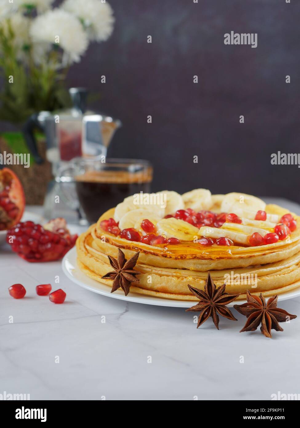 Stack of banana hi-res stock photography and images - Alamy