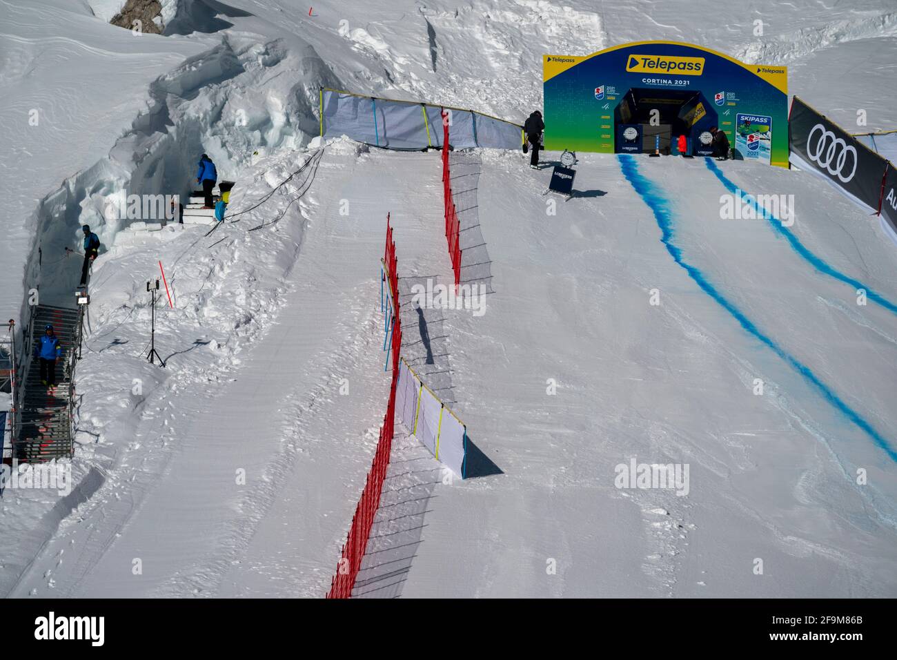 Cortina d'Ampezzo, Italy 14 February 2021: A general view during the FIS ALPINE WORLD SKI CHAMPIONSHIPS 2021 Men's Downhill on the Vertigine Course in Stock Photo