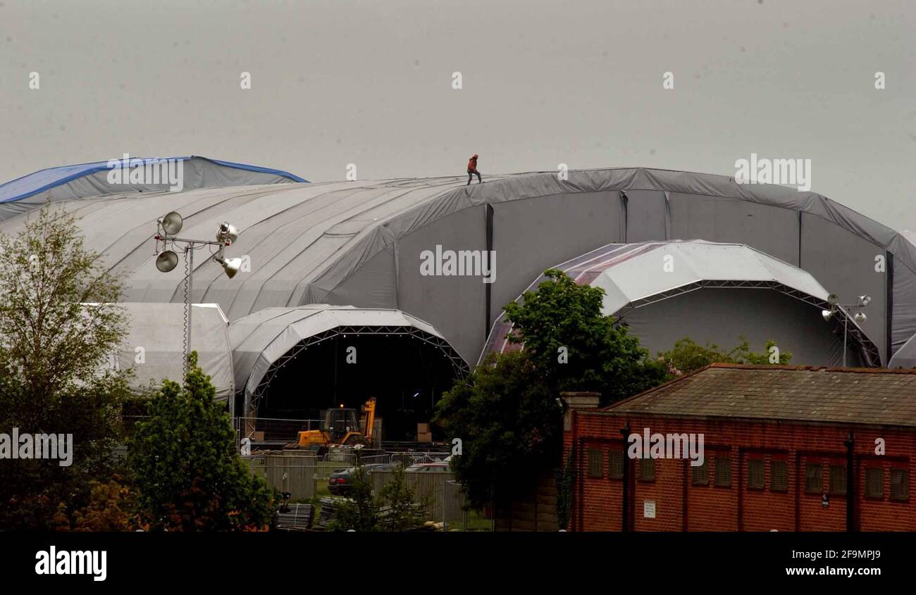 THE VODAPHONE MARQUEE AT NEWBURY RACECOURSE. 11/5/02 PILSTON Stock Photo