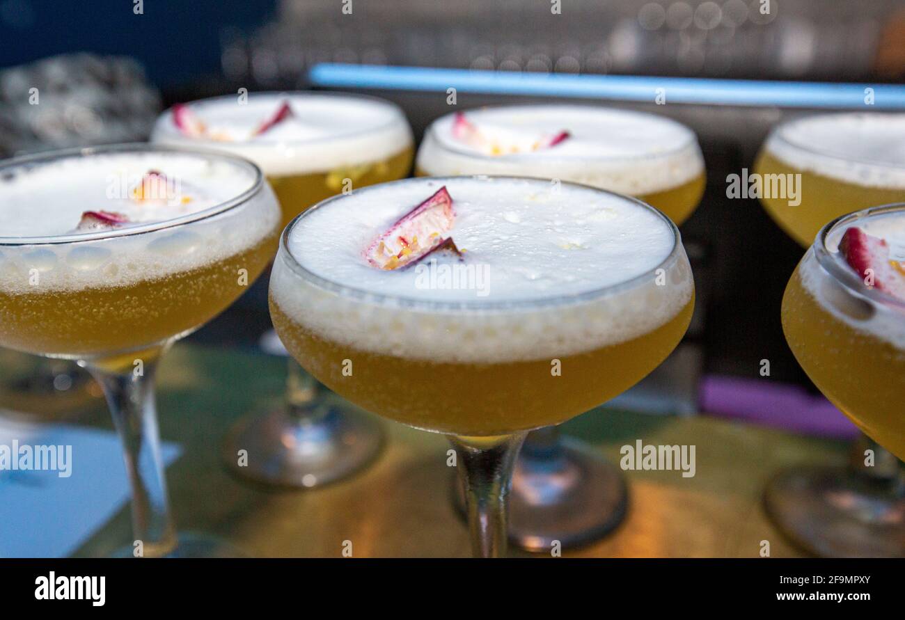 Passion fruit martini hi-res stock photography and images - Alamy