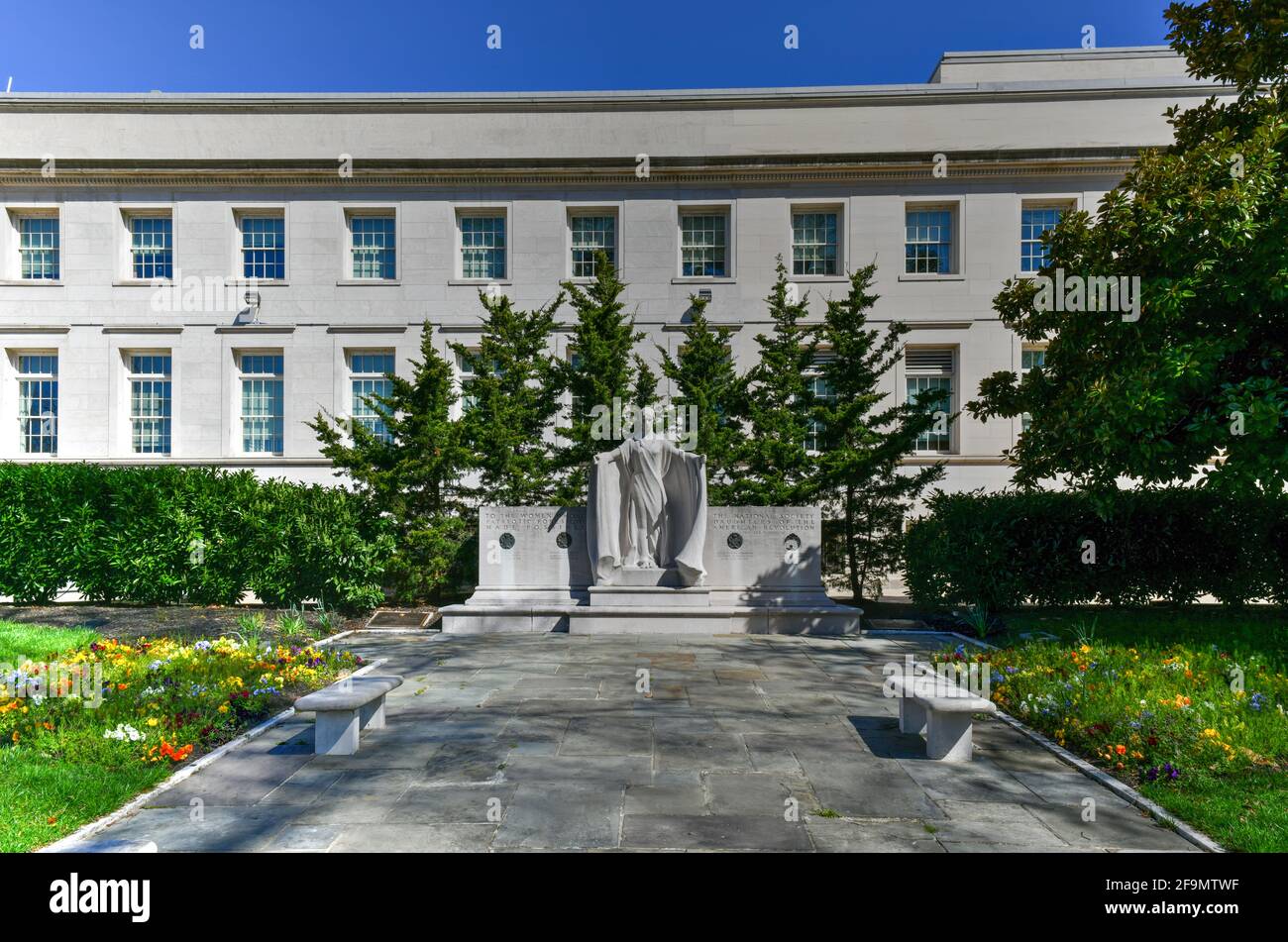 Washington Dc Apr 3 2021 Monument To The National Society Of The