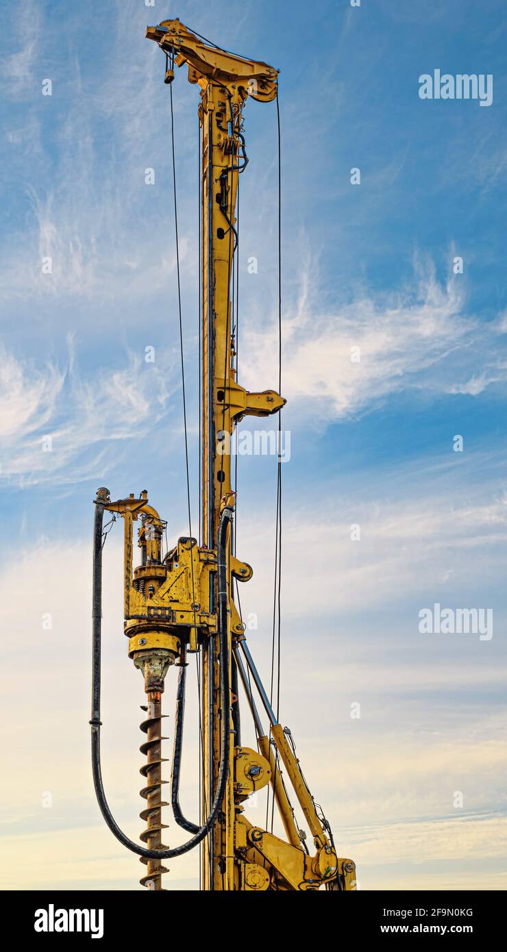 Rotary drilling hires stock photography and images Alamy