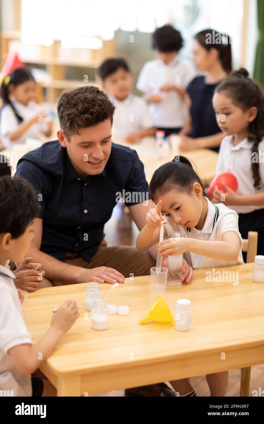 Children having science class Stock Photo - Alamy