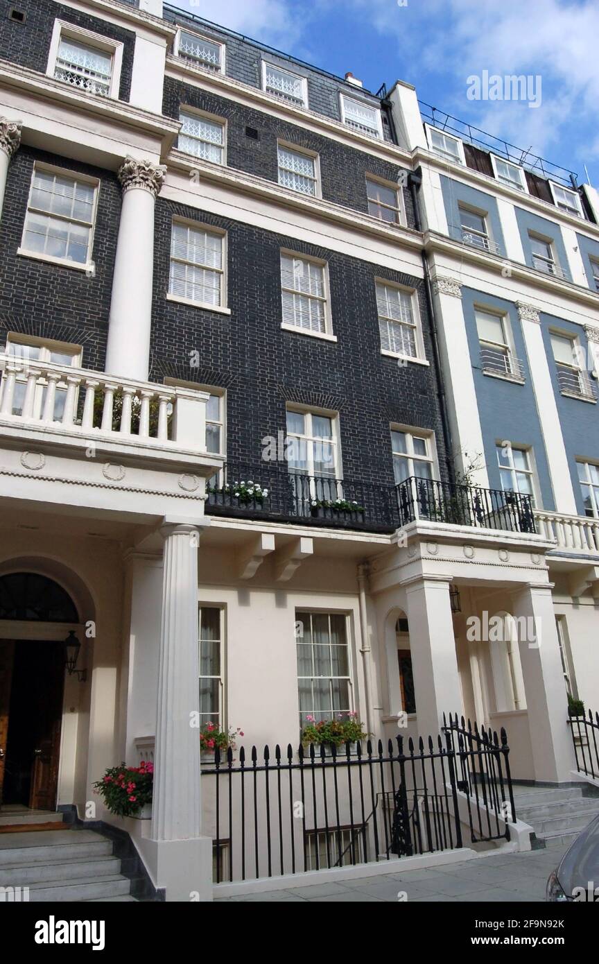 The physicist and inventor Lord Kelvin (1824 - 1907) used to live in this Georgian house in Belgravia, Westminster, Central London. Born in Belfast wi Stock Photo