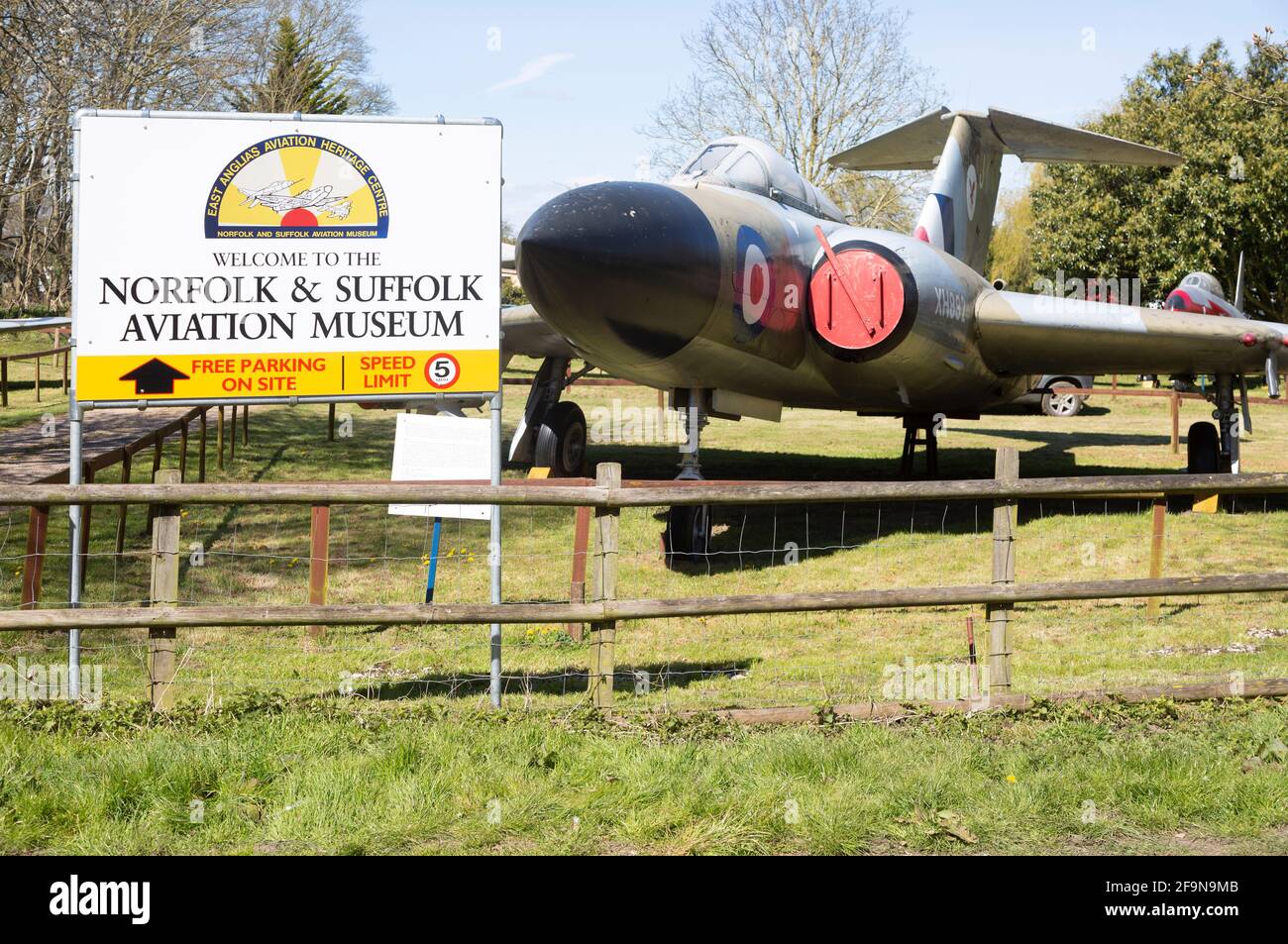 Suffolk sign welcome hi-res stock photography and images - Alamy